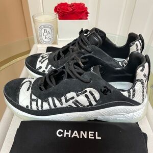 Chanel Interlocking CC Logo Sneakers in White/Black sz 41 $1150